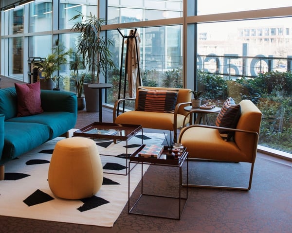 office-background-chairs-landscape